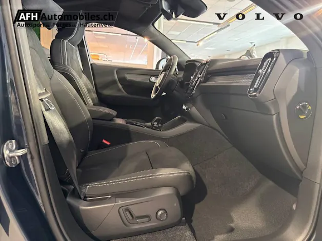 Volvo EC40 Twin Performance Black Ed