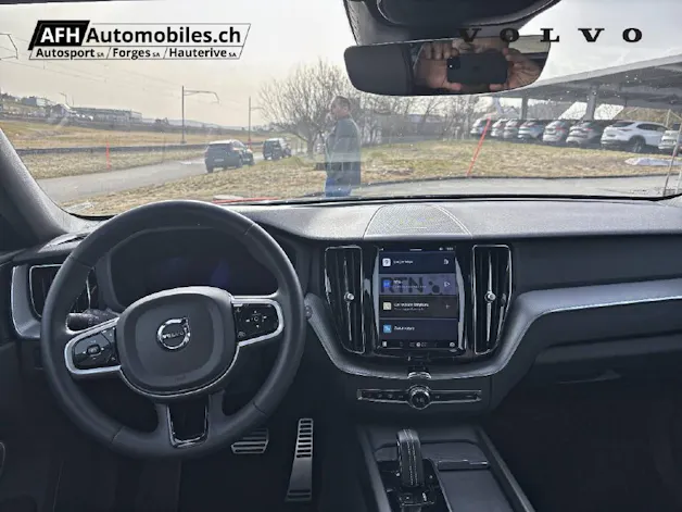 Volvo XC60 2.0 B5 MH R-Design AWD