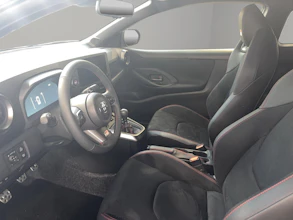 https://vehicle.imgix.net/4223011/8b84e4df-87bb-4b85-923f-0730c8f51330.jpg