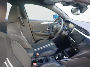 https://vehicle.imgix.net/4223161/c9305d0c-45bd-4258-b5ff-ec275d4f7aed.jpg