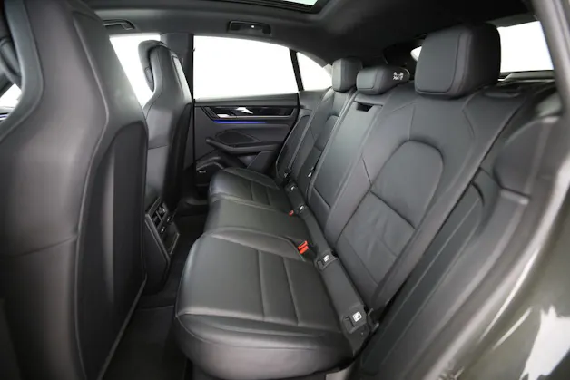 Porsche Macan 4