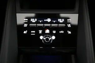 Porsche Macan 4