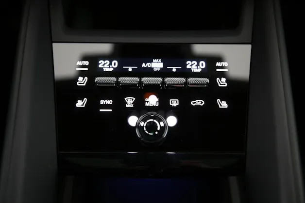 Porsche Macan 4