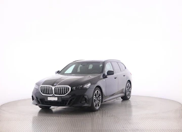immagine del veicolo BMW 520d xDrive Touring immagine del veicolo BMW 520d xDrive Touring