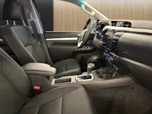 Toyota Hilux Double Cab.-Pick-up 2.4 D-4D 150 Style