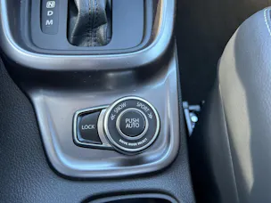 Suzuki Vitara 1.4 T Sakura Top Hybrid 4x4