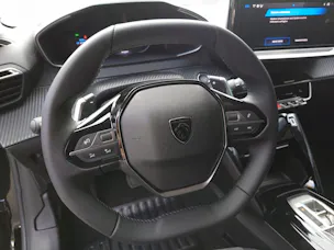 Peugeot 208 1.2 Hybrid Allure Premium