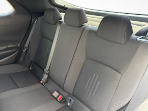 https://vehicle.imgix.net/4223381/a10845cf-9713-408f-9309-94024607361e.jpg