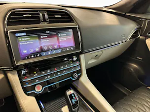 Jaguar F-Pace 5.0 V8 SVR AWD