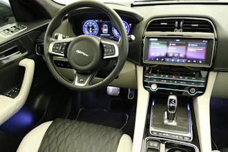 https://vehicle.imgix.net/4223450/1f4029d2-6ea1-4cad-82b3-c18963d0d596.JPG
