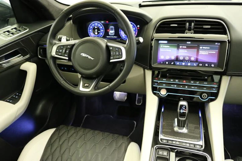 image du véhicule JAGUAR F-PACE