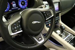 image du véhicule JAGUAR F-Pace 5.0 V8 SVR AWD