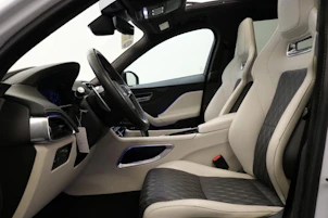 image du véhicule JAGUAR F-Pace 5.0 V8 SVR AWD