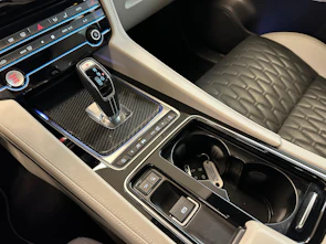 image du véhicule JAGUAR F-Pace 5.0 V8 SVR AWD