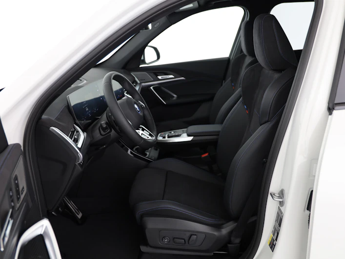 Fahrzeugbild BMW iX1