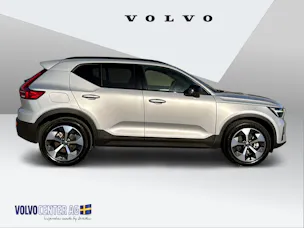 Volvo XC40 2.0 B3 MH Plus Dark