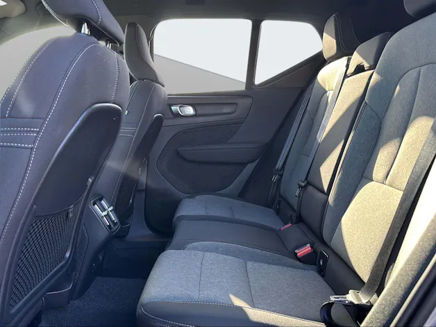 Volvo XC40 2.0 B3 MH Plus Dark