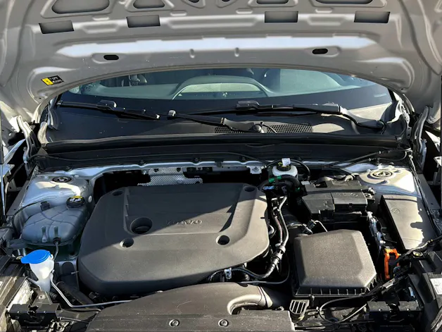 Volvo XC40 2.0 B3 MH Plus Dark