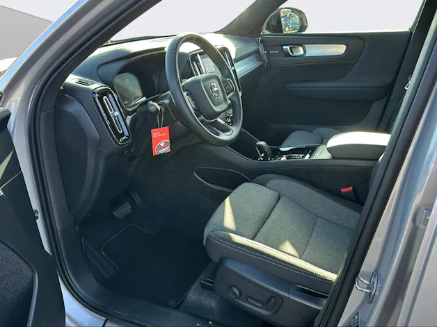 Volvo XC40 2.0 B3 MH Plus Dark