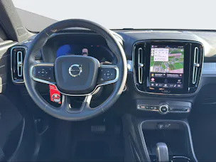 Volvo XC40 2.0 B3 MH Plus Dark