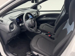 Fahrzeugbild TOYOTA Aygo X 1.5 VVT-i HSD Comfort