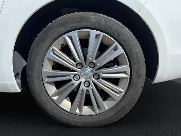 Peugeot 308 SW 1.2 PureTech 130 Allure S/S