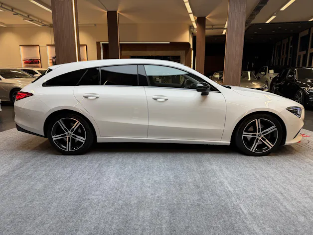 Mercedes-Benz CLA 180 d Progressive Shooting Brake