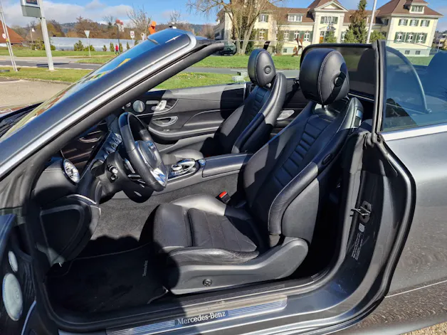 Mercedes-Benz E 200 AMG Line 4matic Cabriolet