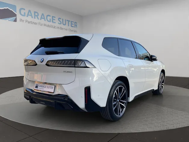 BMW iX3 50 xDrive