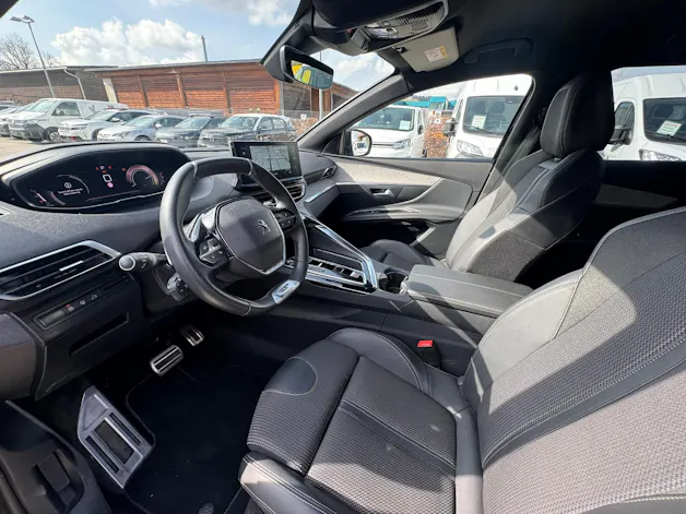 Peugeot 3008 136 e-DSC6 Hybrid GT