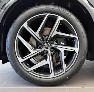 Audi SQ6 e-tron quattro