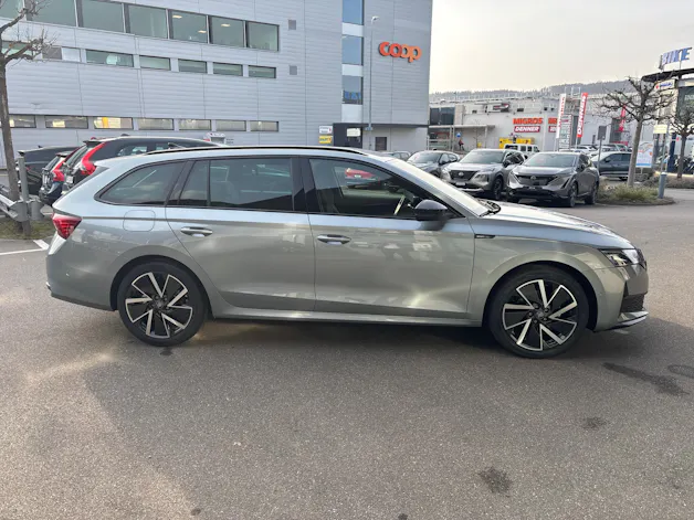 Škoda Octavia Combi 1.5 TSI mHEV DSG Dynamic