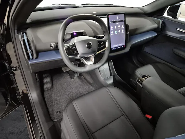 Volvo EX30 CC E60 Twin Performance AWD