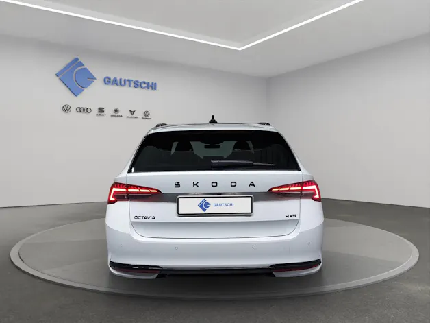 Škoda Octavia Combi 2.0 TSI DSG Dynamic 4x4
