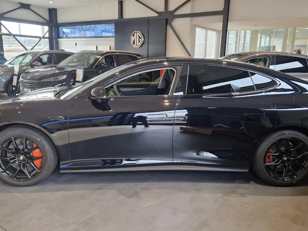 MG IM5 100 kWh Performance 19"