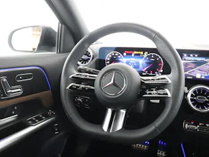 Mercedes-Benz GLA 220d 4M Swiss Star