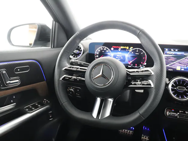 Mercedes-Benz GLA 220d 4M Swiss Star