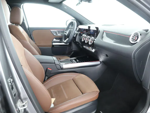 Mercedes-Benz GLA 220d 4M Swiss Star