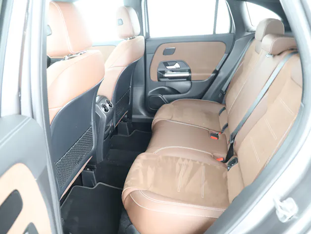 Mercedes-Benz GLA 220d 4M Swiss Star