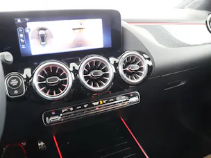 Mercedes-Benz GLA 220d 4M Swiss Star