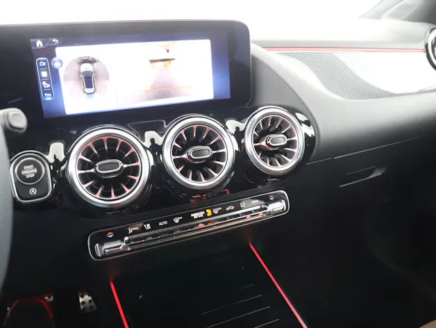 Mercedes-Benz GLA 220d 4M Swiss Star