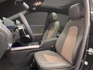 Mercedes-Benz EQA 350 4MATIC "Excellence Edition"