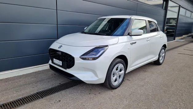 Suzuki Swift 1.2 Sakura Hybrid 4x4