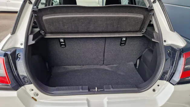 Suzuki Swift 1.2 Sakura Hybrid 4x4