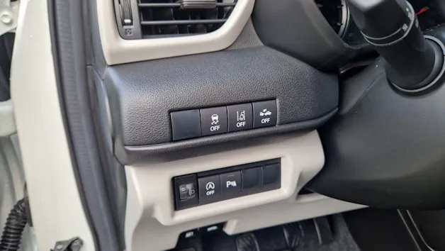 Suzuki Swift 1.2 Sakura Hybrid 4x4