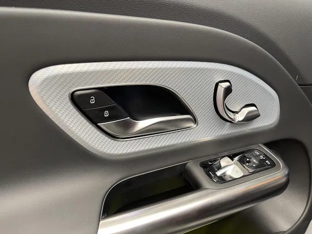 Mercedes-Benz GLB 350 4MATIC with EQ Technology
