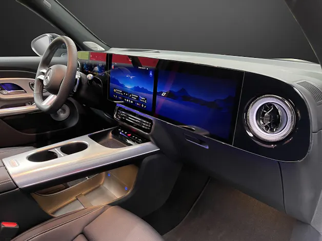 Mercedes-Benz GLB 350 4MATIC with EQ Technology