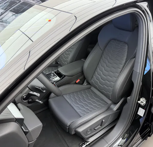 Audi A6 Avant e-tron quattro