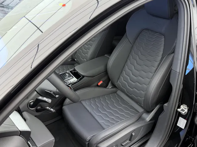 Audi A6 Avant e-tron quattro