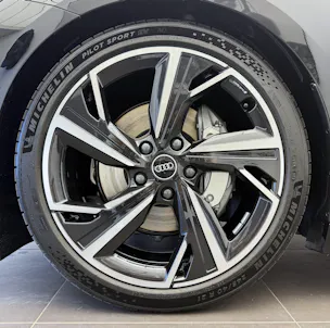 Audi A6 Avant e-tron quattro